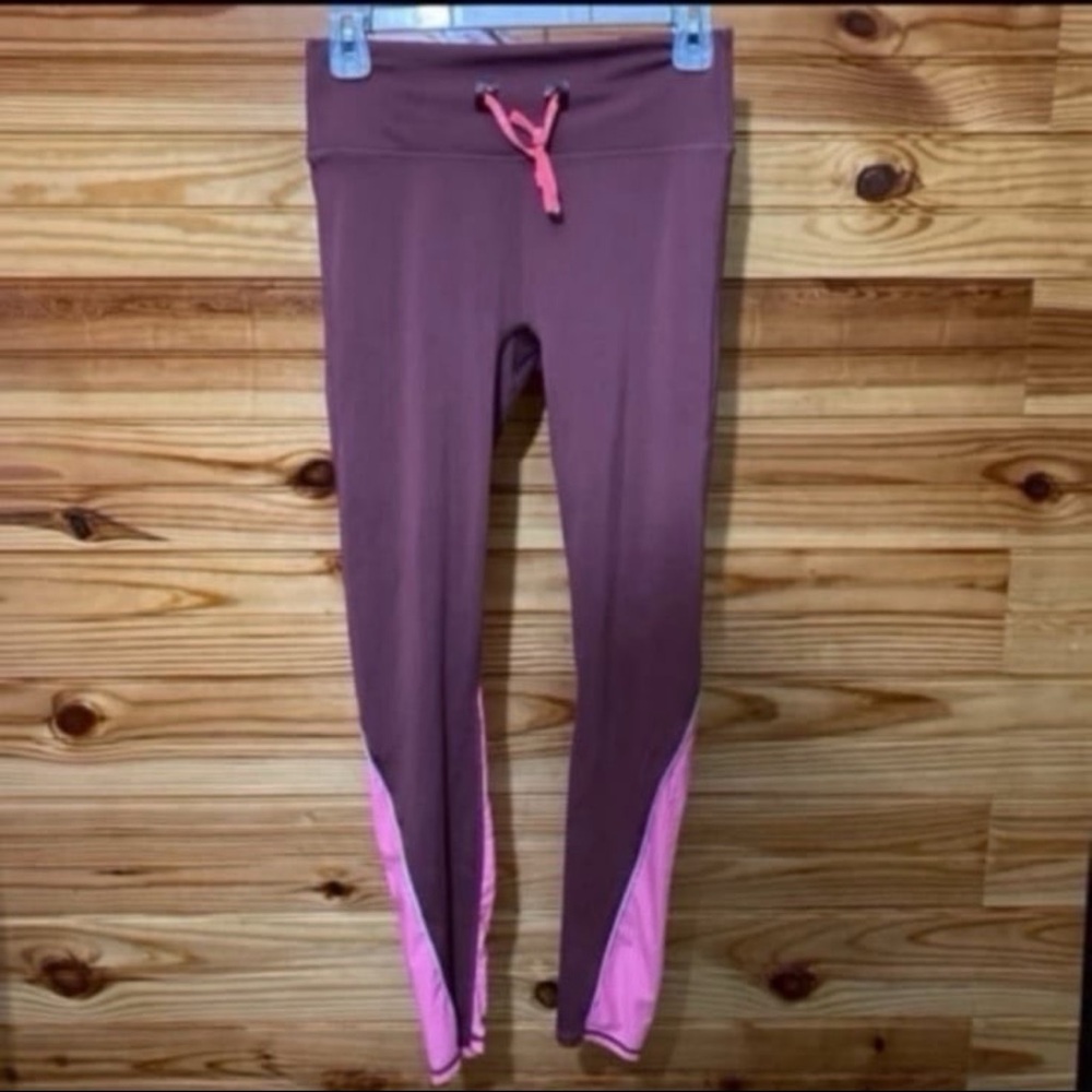 Fabletics Stride 9 Motion365+ High-Waisted Leggings / workout tights